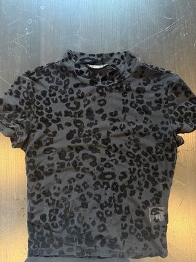 SHEIN Black Short Sleeve Leopard Flocked Mesh Tee